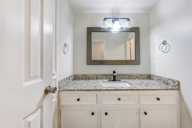 8107 Durklyn Lane, Houston, TX 77070