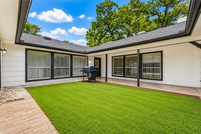 8107 Durklyn Lane, Houston, TX 77070