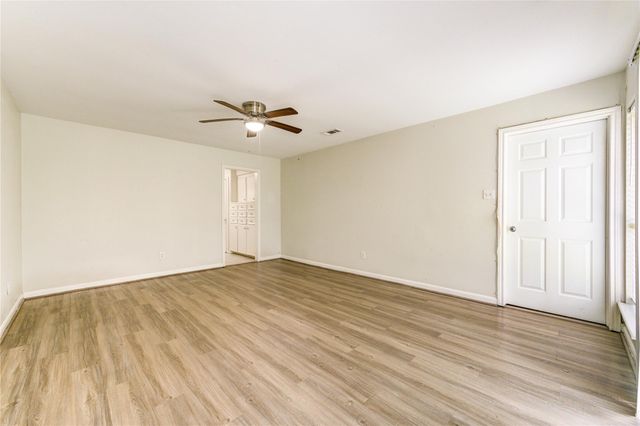 8107 Durklyn Lane, Houston, TX 77070