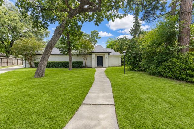 8107 Durklyn Lane, Houston, TX 77070
