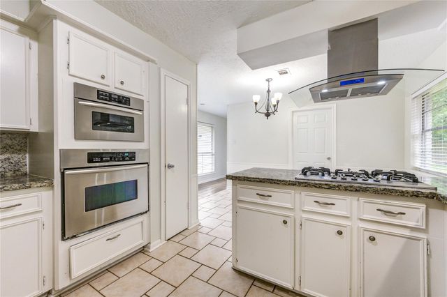 8107 Durklyn Lane, Houston, TX 77070
