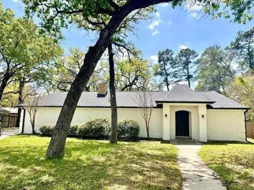 8107 Durklyn Lane, Houston, TX 77070