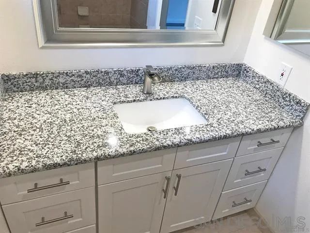 4562 Twain Ave 13, San Diego, CA 92120