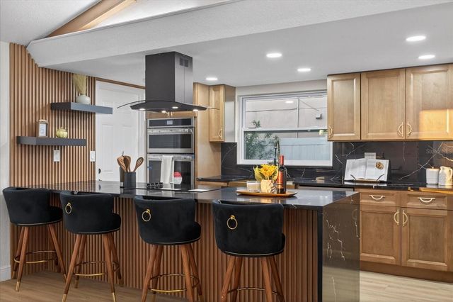 5819 TAMPA SHORES BOULEVARD, Tampa, FL 33615