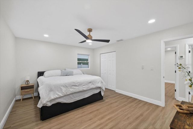 5819 TAMPA SHORES BOULEVARD, Tampa, FL 33615