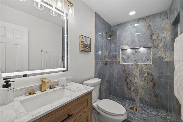 5819 TAMPA SHORES BOULEVARD, Tampa, FL 33615