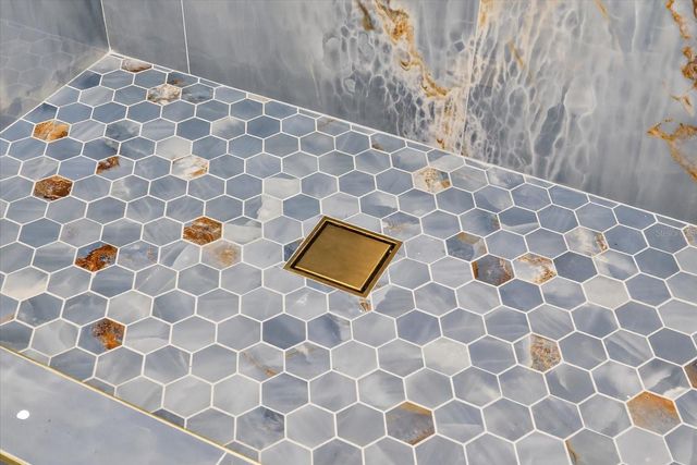 5819 TAMPA SHORES BOULEVARD, Tampa, FL 33615