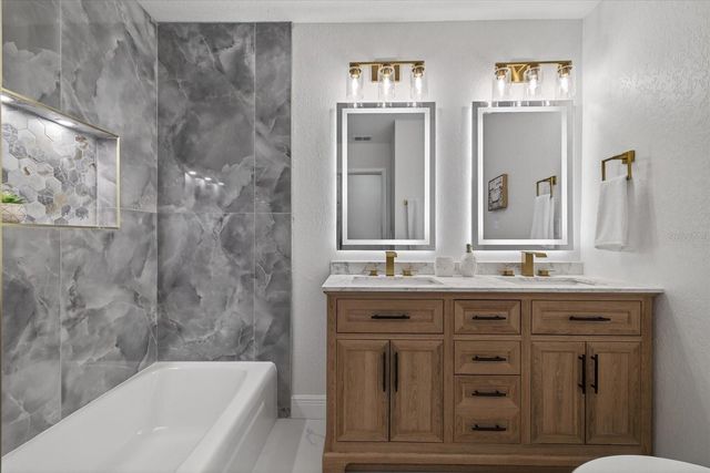 5819 TAMPA SHORES BOULEVARD, Tampa, FL 33615