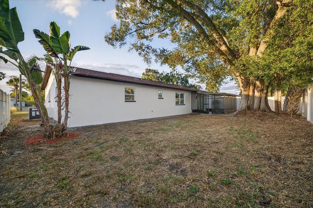 5819 TAMPA SHORES BOULEVARD, Tampa, FL 33615