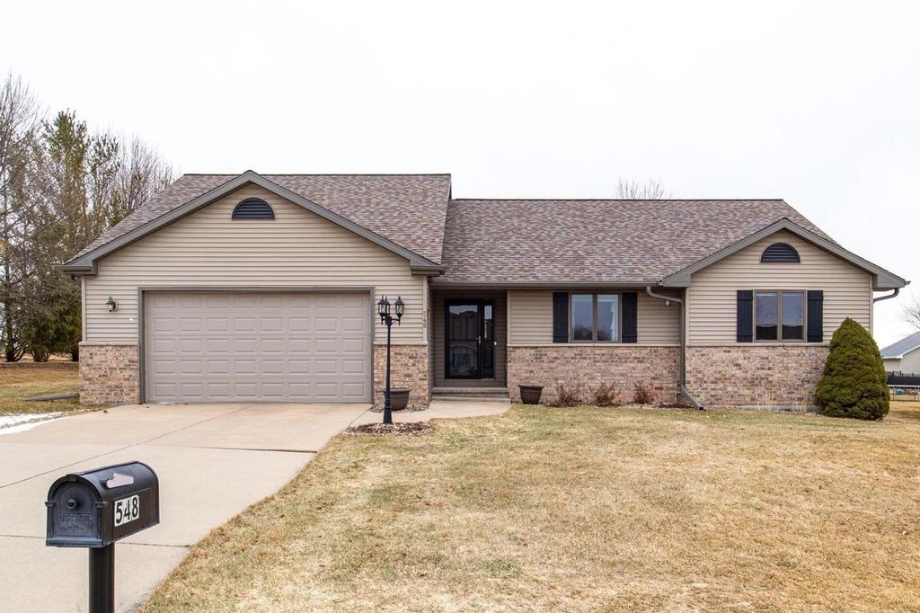 548 NICOLE LANE, Wrightstown, WI 54180