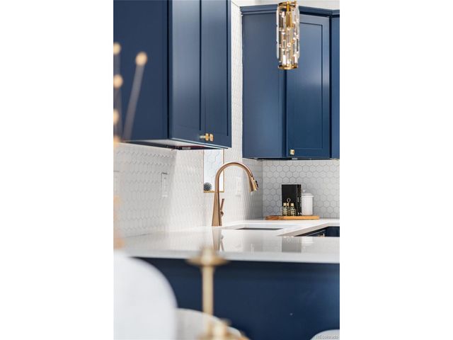 1742 N Pearl St, Denver, CO 80203