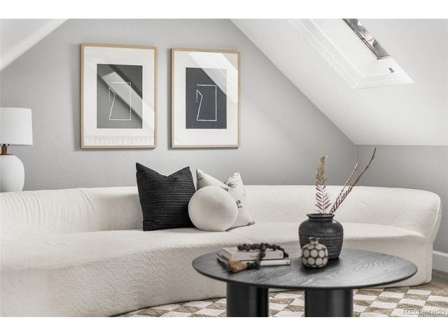 1742 N Pearl St, Denver, CO 80203