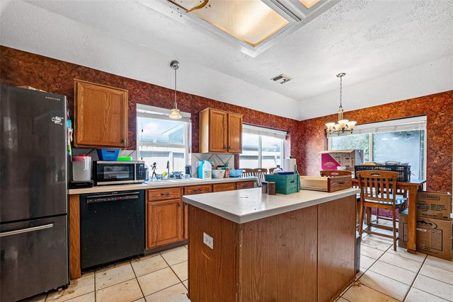 2051 Copperwood Park Lane, Spring, TX 77386