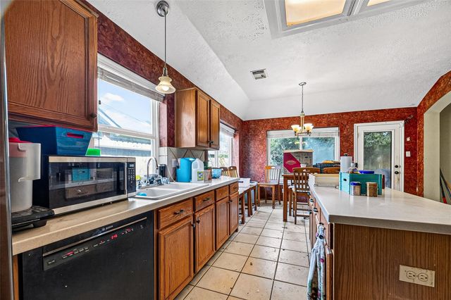2051 Copperwood Park Lane, Spring, TX 77386
