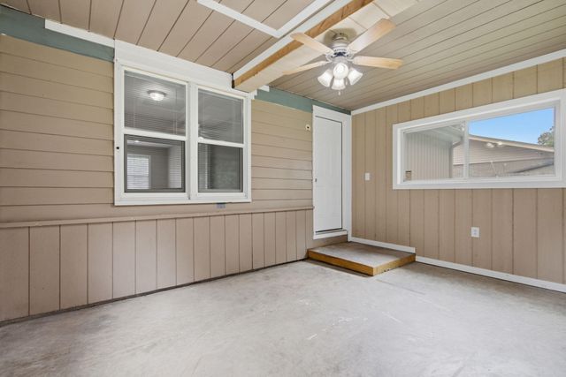 1259 E Berkeley Street, Springfield, MO 65804