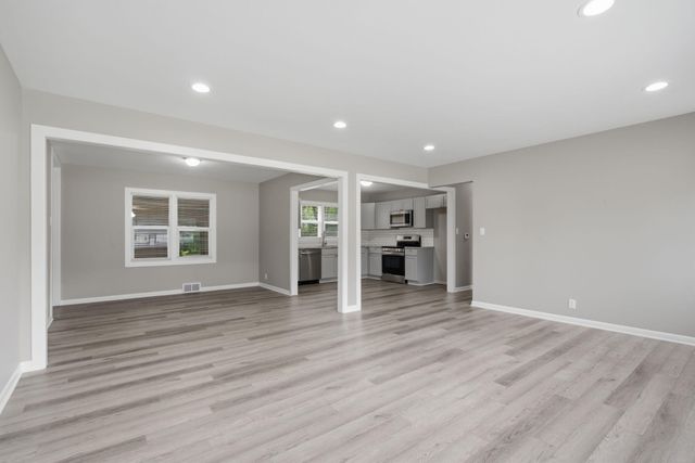 1259 E Berkeley Street, Springfield, MO 65804