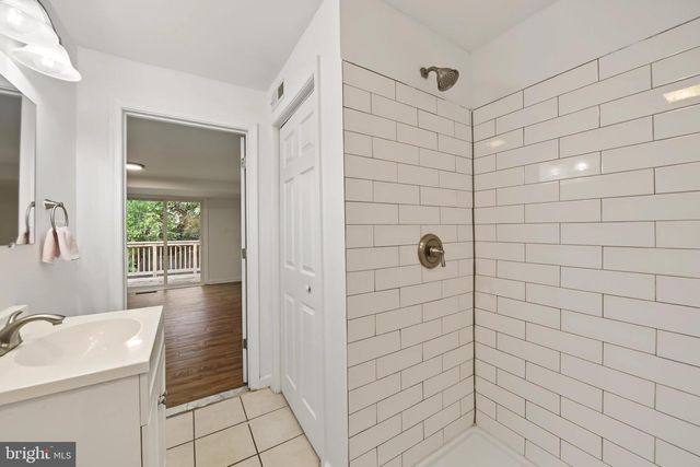 406 VENABLE AVE, Baltimore, MD 21218
