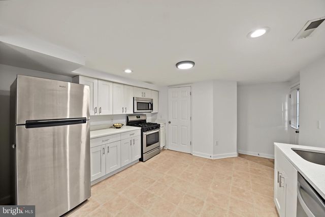 406 VENABLE AVE, Baltimore, MD 21218