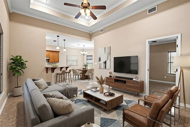 219 E Warren Ave, Kingsville, TX 78363