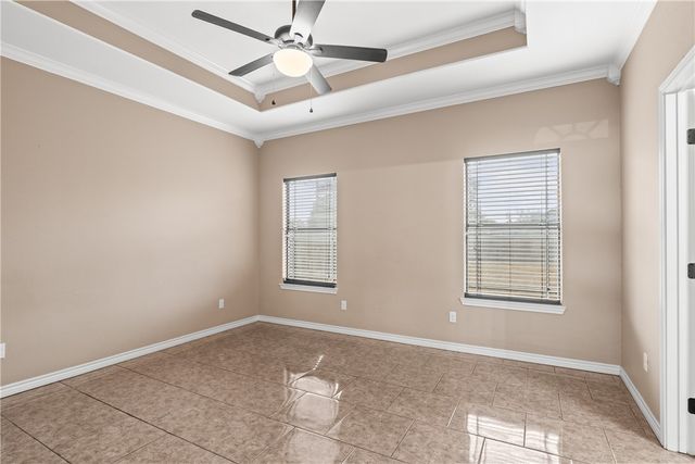 219 E Warren Ave, Kingsville, TX 78363