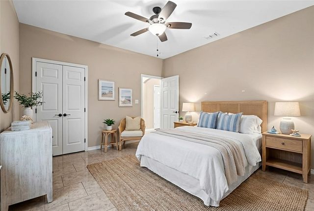 219 E Warren Ave, Kingsville, TX 78363