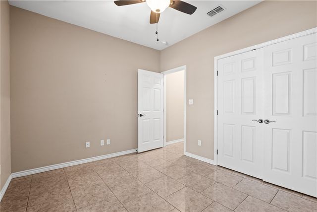 219 E Warren Ave, Kingsville, TX 78363