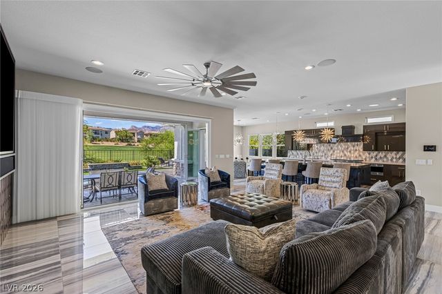 1979 Orchard Mist Street, Las Vegas, NV 89135