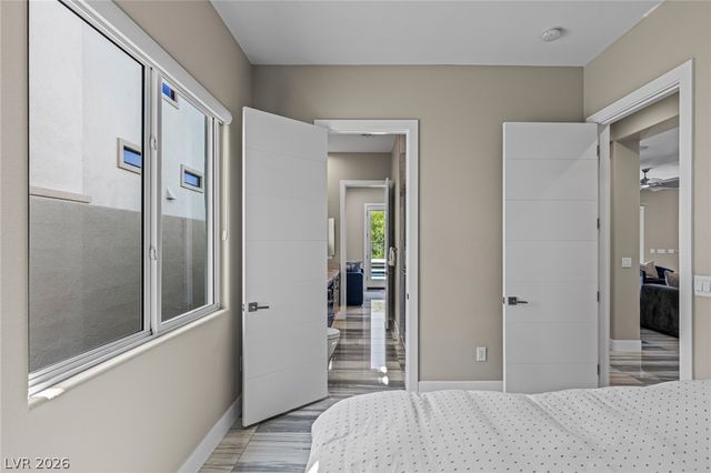 1979 Orchard Mist Street, Las Vegas, NV 89135