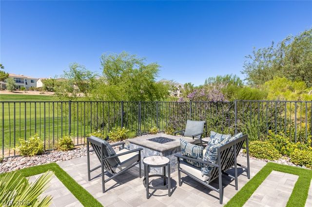 1979 Orchard Mist Street, Las Vegas, NV 89135