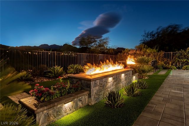 1979 Orchard Mist Street, Las Vegas, NV 89135