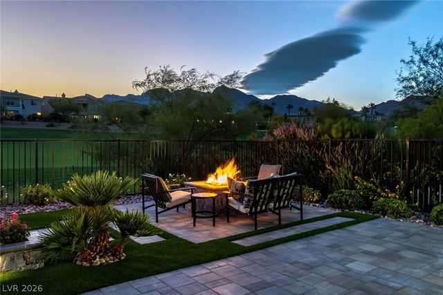 1979 Orchard Mist Street, Las Vegas, NV 89135