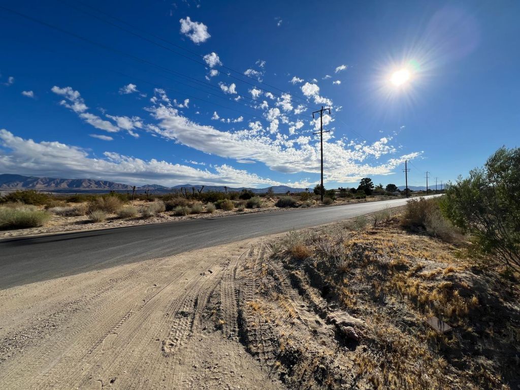 Image 23 of property listing at 0 S Ave 115 Ste, Palmdale, CA 93543
