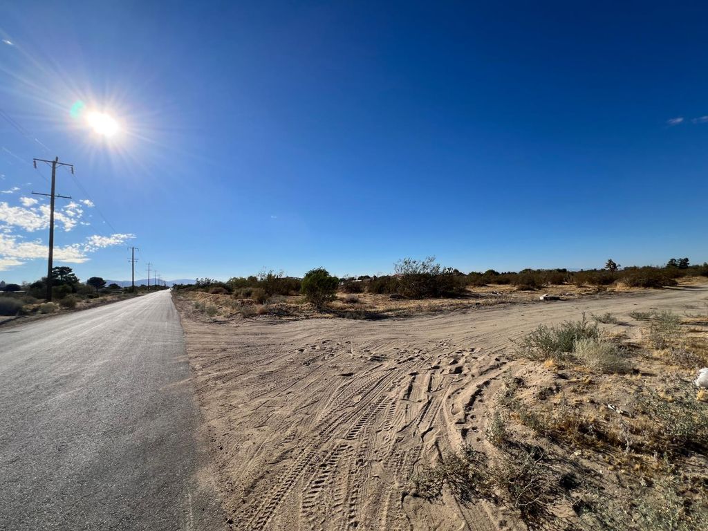 Image 26 of property listing at 0 S Ave 115 Ste, Palmdale, CA 93543