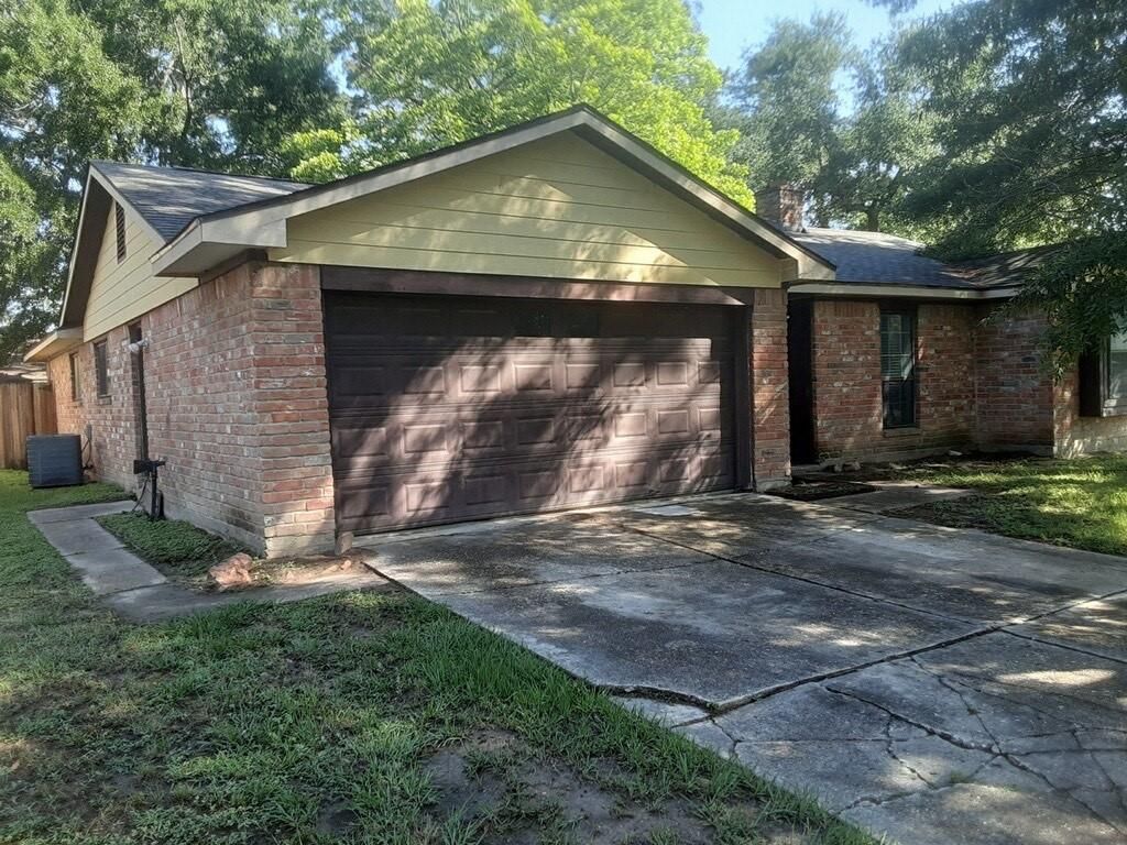 4927 Algernon Drive, Spring, TX 77373