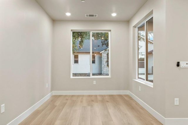 8922 Park trail drive, Elk Grove, CA 95624