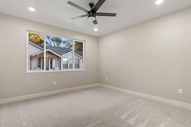 8922 Park trail drive, Elk Grove, CA 95624