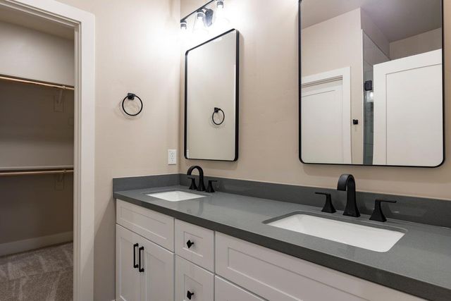 8922 Park trail drive, Elk Grove, CA 95624