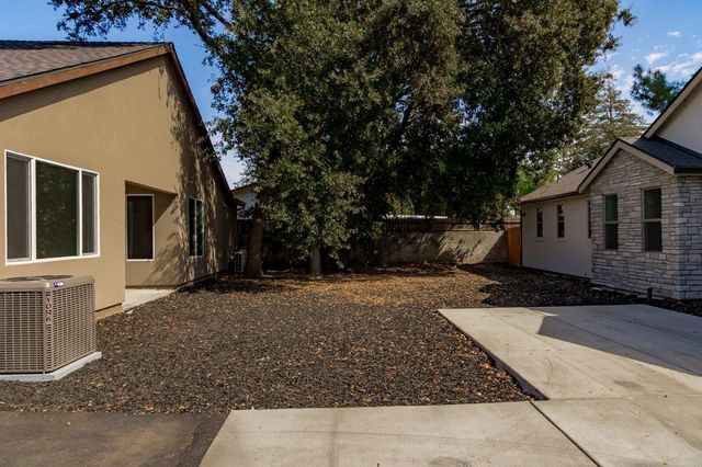 8922 Park trail drive, Elk Grove, CA 95624