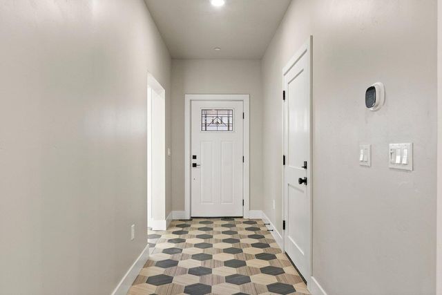 8922 Park trail drive, Elk Grove, CA 95624