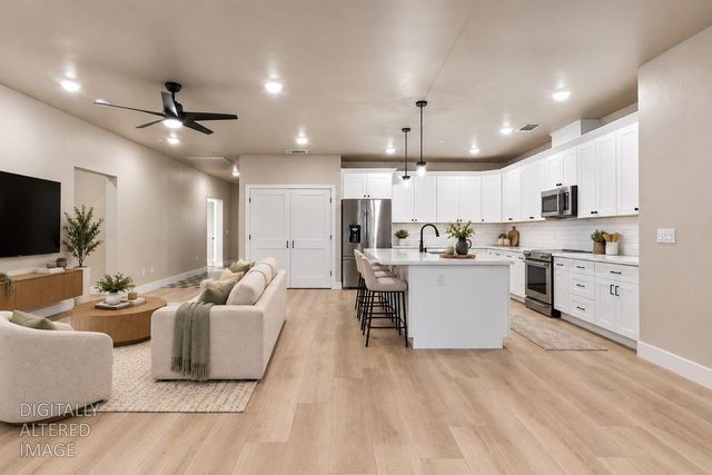 8922 Park trail drive, Elk Grove, CA 95624