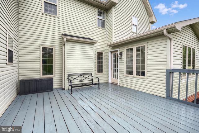 132 WHITE FENCE LN, York, PA 17408