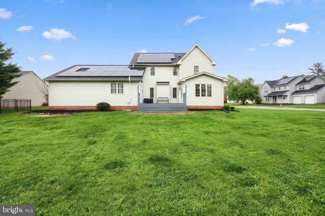 132 WHITE FENCE LN, York, PA 17408
