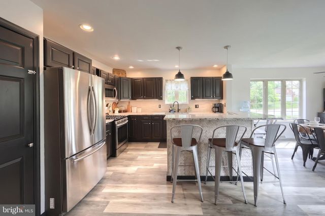 132 WHITE FENCE LN, York, PA 17408