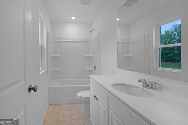 1753 Fawlocke Run, Loganville, GA 30052