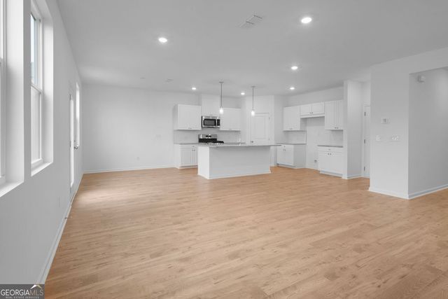 1753 Fawlocke Run, Loganville, GA 30052