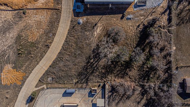 6 E Pointe Drive, Weatherford, TX 76086