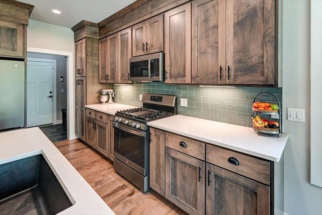 2511 Dublin Way, Waunakee, WI 53597