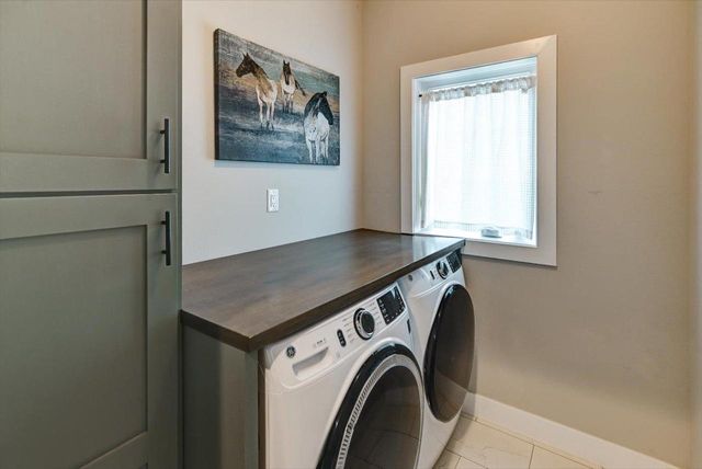 2511 Dublin Way, Waunakee, WI 53597