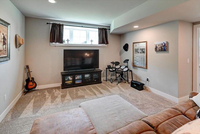 2511 Dublin Way, Waunakee, WI 53597