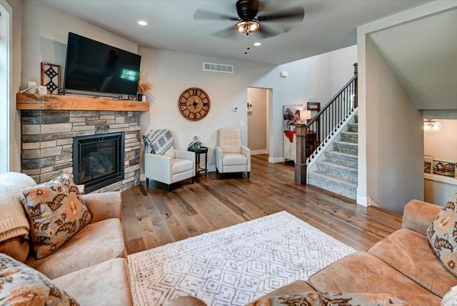 2511 Dublin Way, Waunakee, WI 53597
